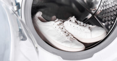 Jak vyčistit bíle boty