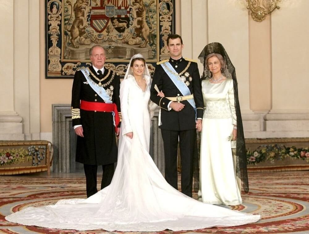 Španělská královna Letizia se vdávala ve svatebních šatech za 6 milionu liber