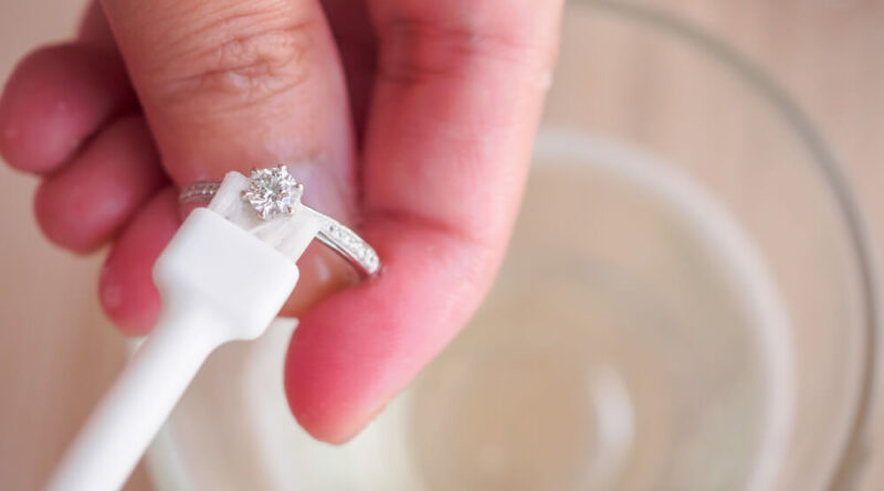 Ruční čištění stříbra